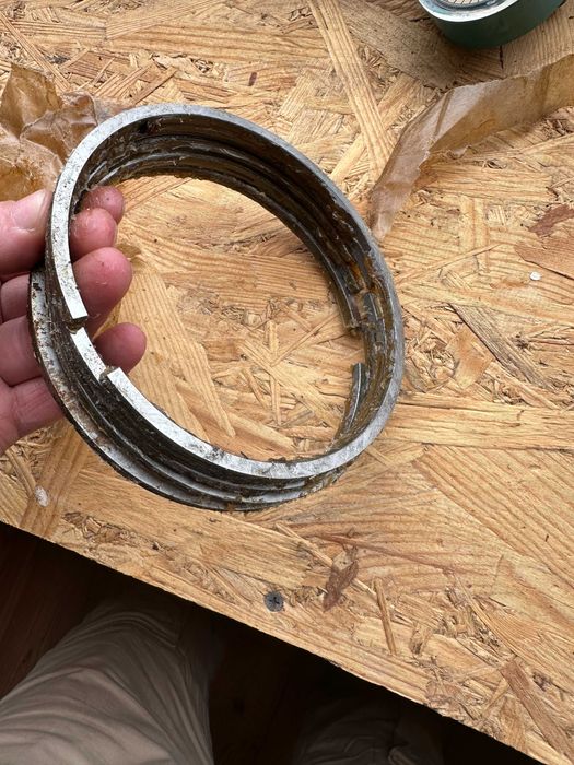 Кольца поршневые  маслосъемные Д=130мм