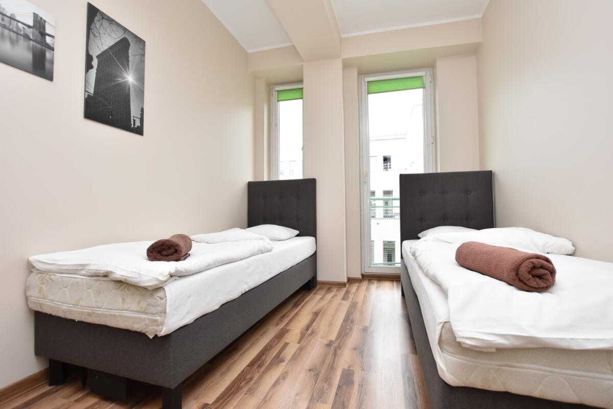 DUKESHOSTEL.pl Wrocław pokoje prywatne i apartamenty 1-6os RYNEK. FVAT