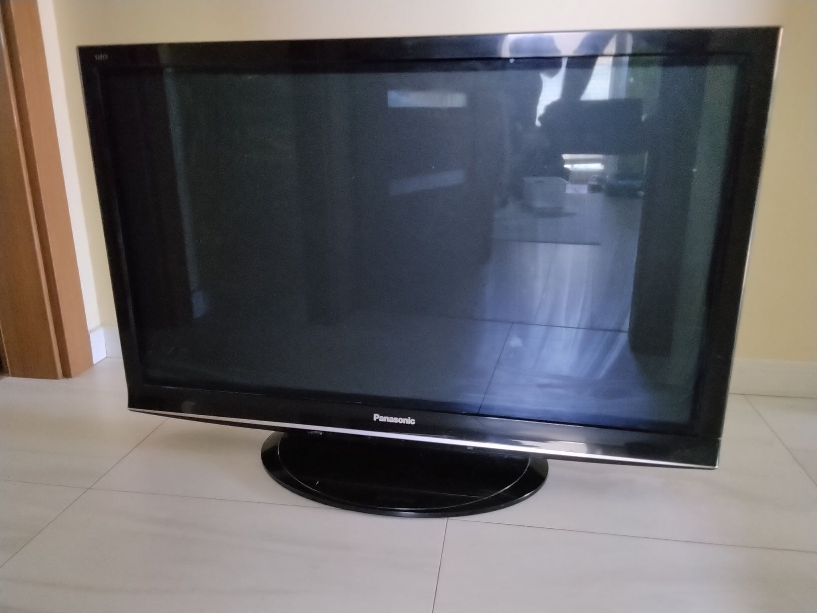 Plazma Panasonic TX P42G10E z mi box 3 gen.