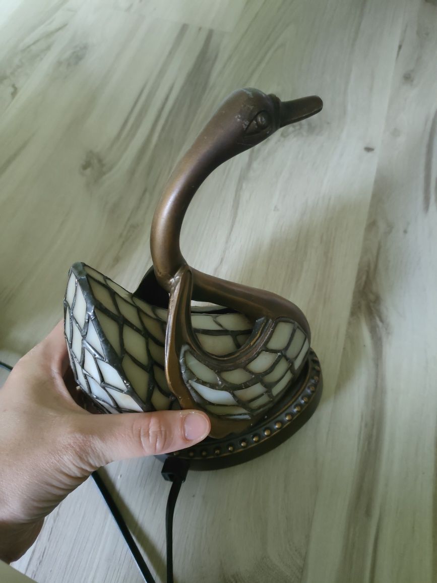 Lampka witrażowa łabędź