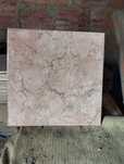 Vende se azulejos e mosaicos