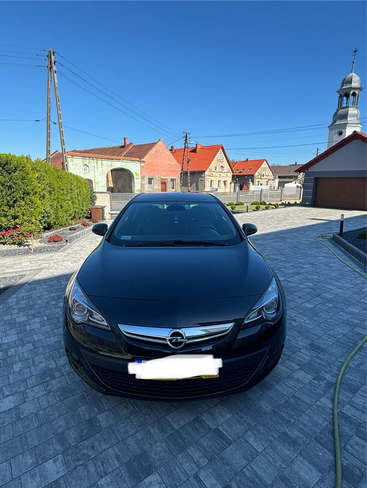 Opel Astra J GTC