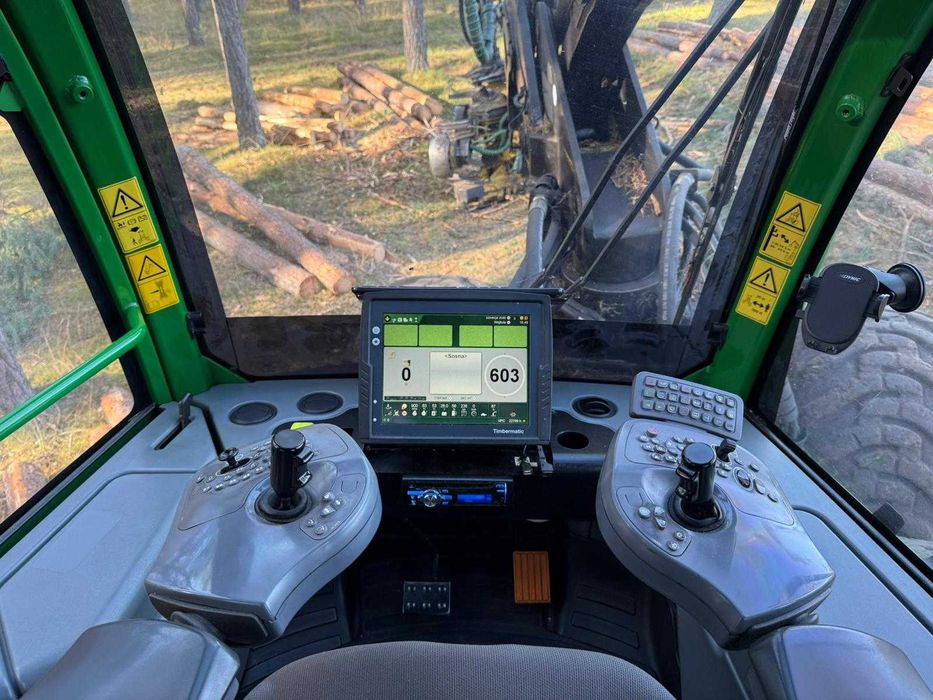 Harvester John Deere 1470 E  IT4