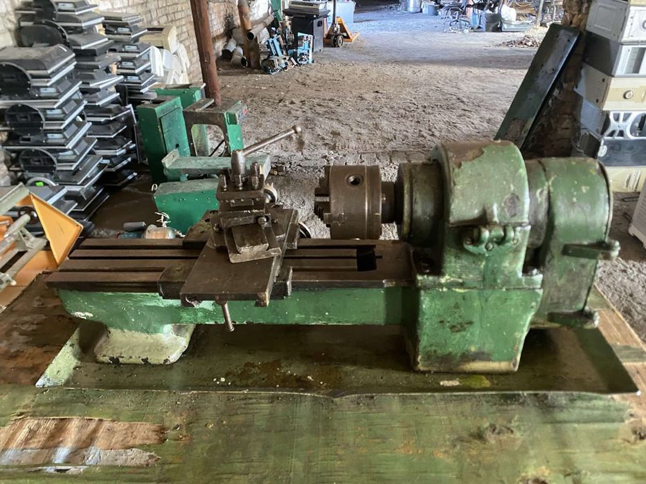 Токарний станок тв-16
