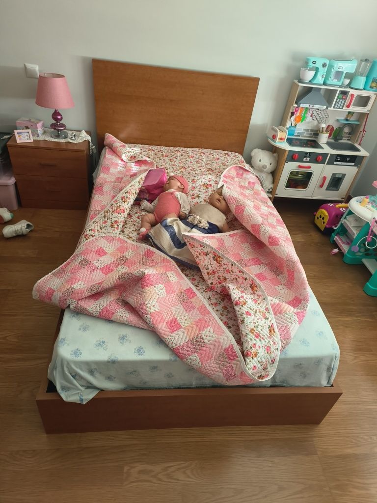 Cama de solteiro como nova