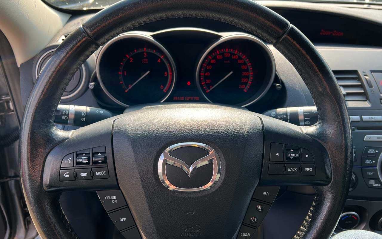 Mazda 3 2010 року