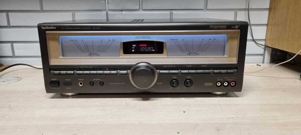 Amplituner TECHNICS SA-TX30. Pilot