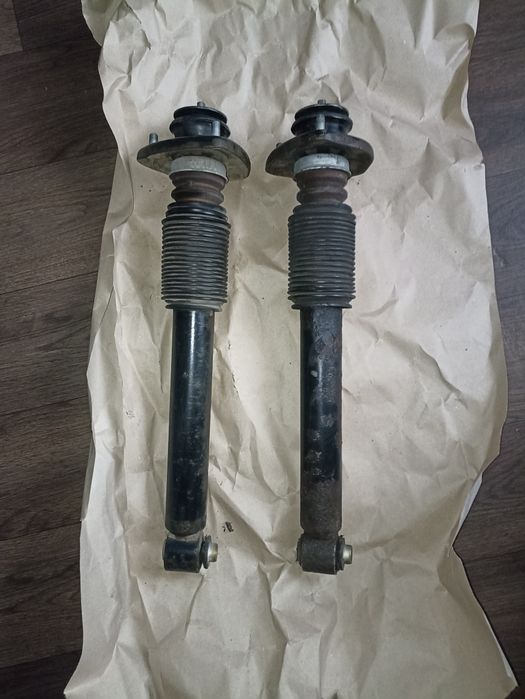 Стойки амортизаторы задние BMW X5 E53