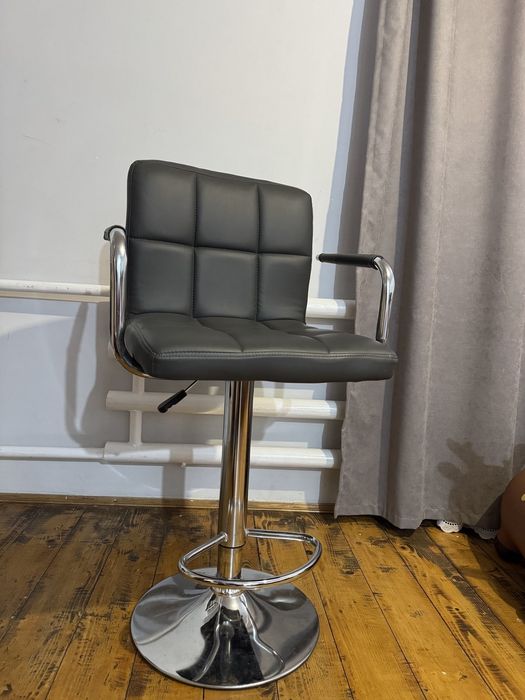 Крісла в ідеальному стані