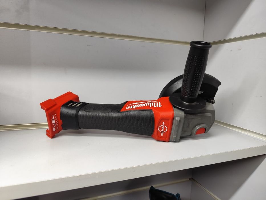 Milwaukee M18 CAG