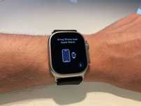 Apple Watch Ultra wraz z paskiem ze zdjęcia