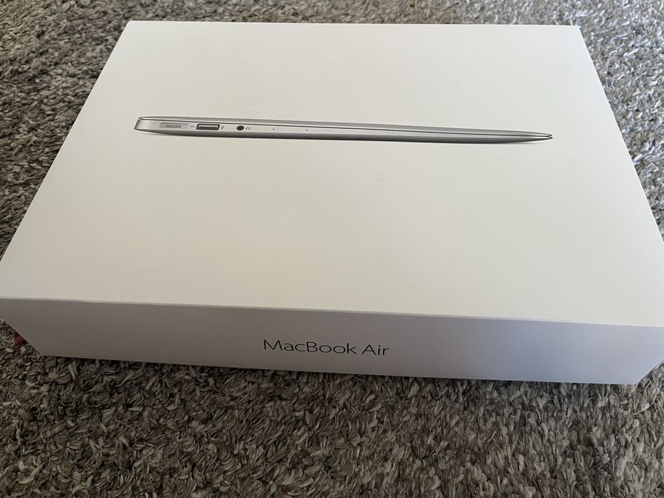 MacBook air 13”