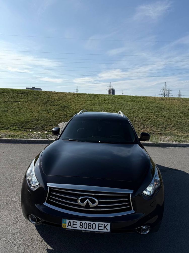 Infiniti QX70 2013
