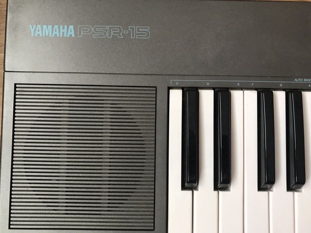 Синтезатор Yamaha psr 15