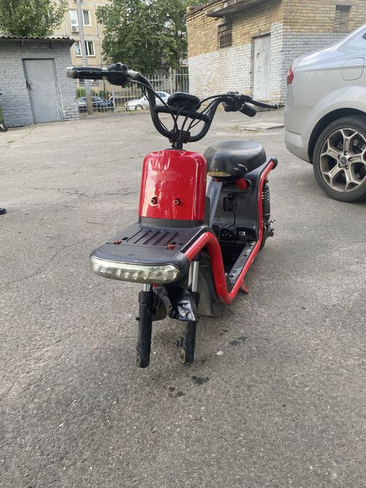 Електроскутер рама вилка маятник сидіння кермо