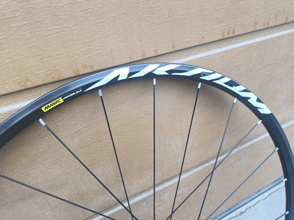 Koła szosowe Mavic Aksium Disc + Ratchet (uszkodzone)