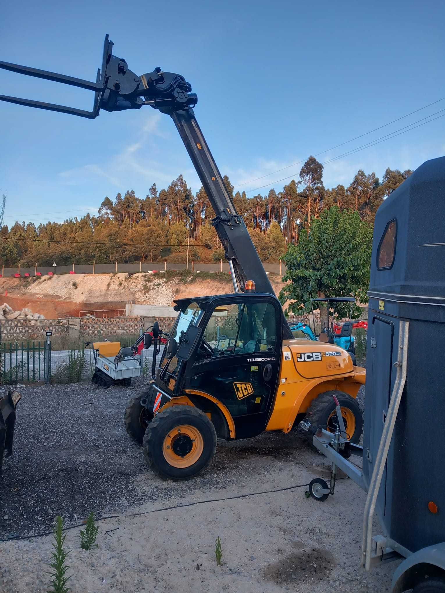 Máquina Telescopic JCB 520