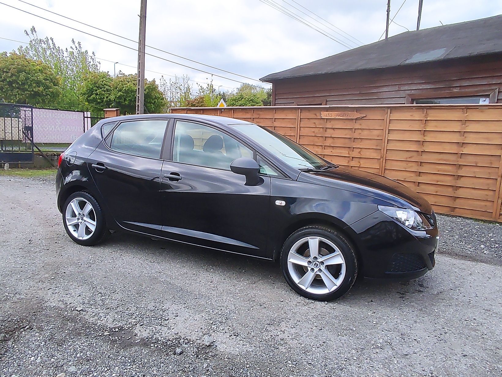 Seat Ibiza IV 2009/2010 czarna Alufelgi, zarejestrowana