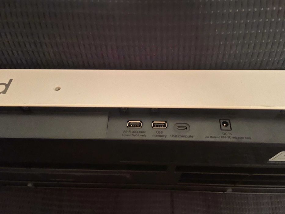 Roland Go Keys 5  Like New