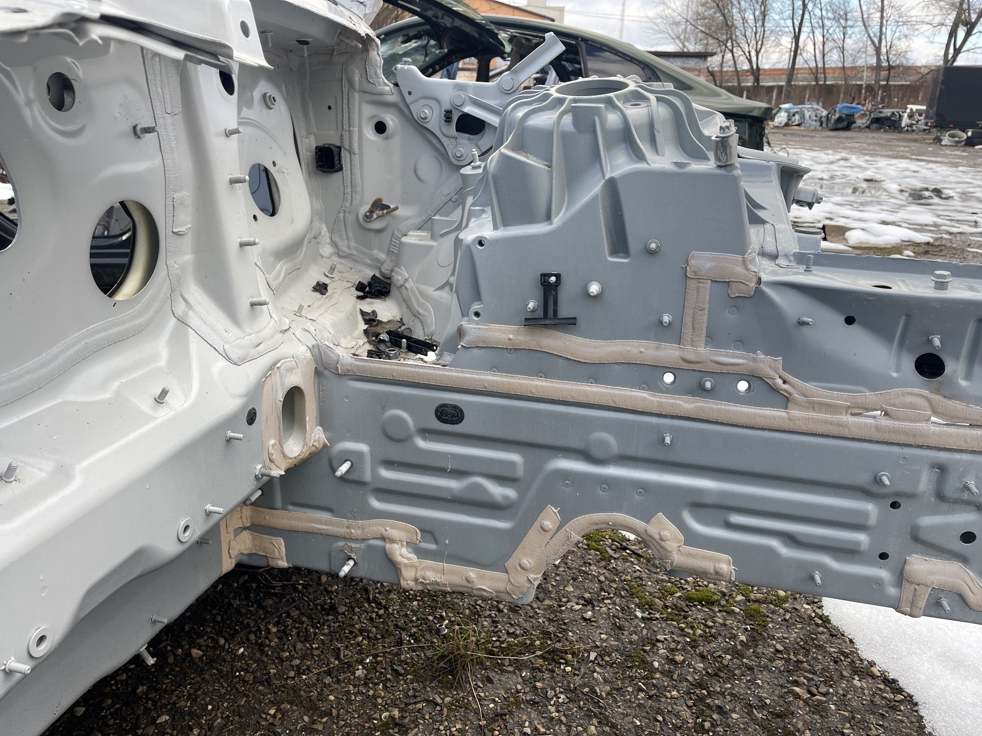 Чверть передня ліва четверть Mercedes EQE 53 2022-