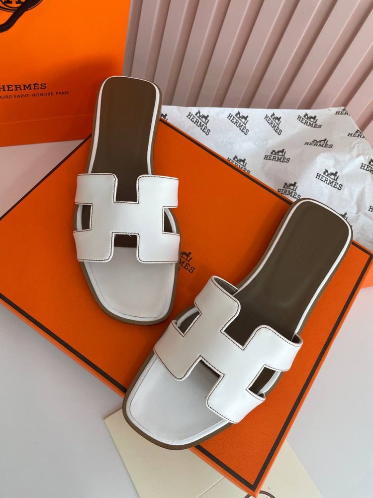 Шлепки Hermes Эрме белые