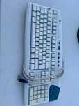 Teclado Logitech PS/2 e USB Com marcas de uso e de estar guardado