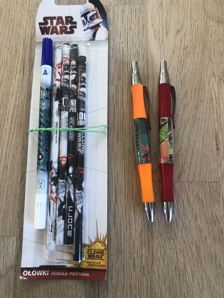Ołówki drewniane Star Wars i 2 szt długopisy szkolne