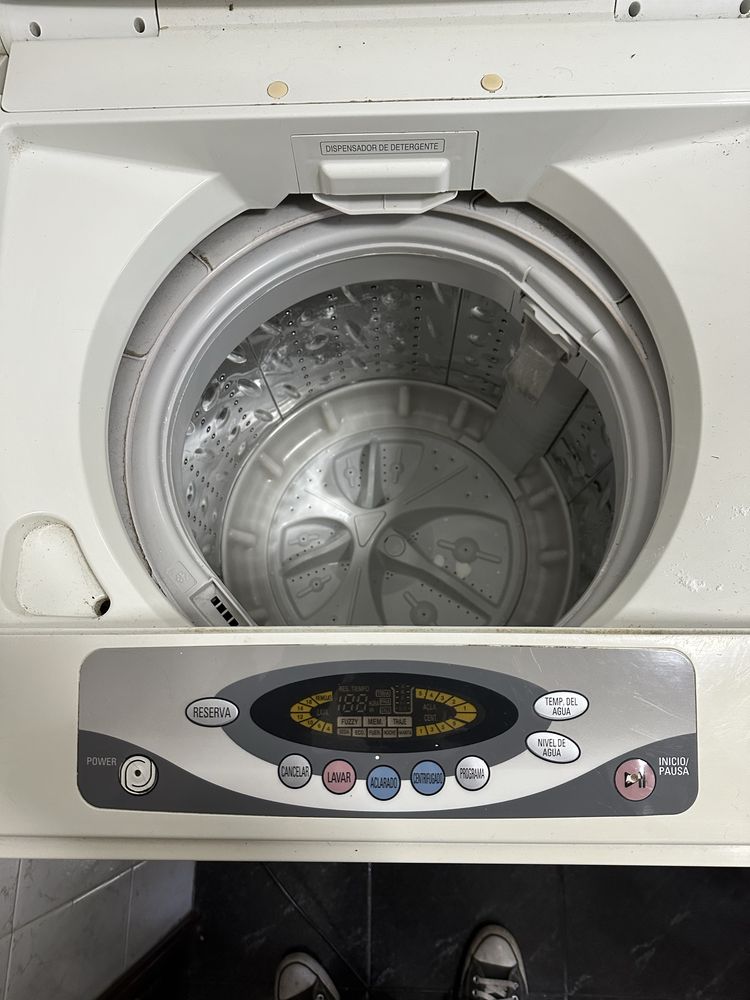 Máquina de Lavar Americana Tri-Dimensional 8Kg DAEWOO