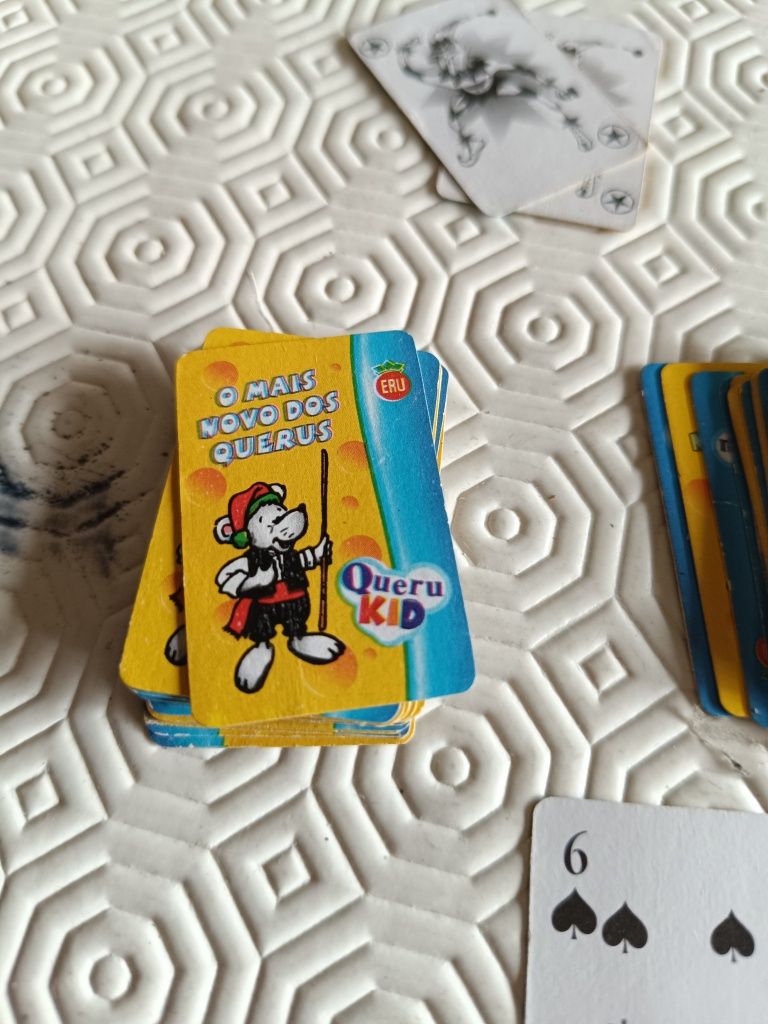 Mini baralho de cartas Queru