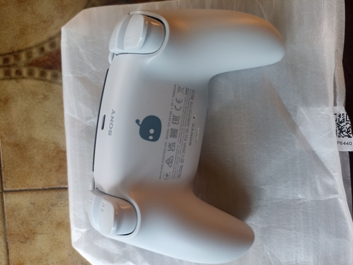 Dualsense Astro Bot pad ps5