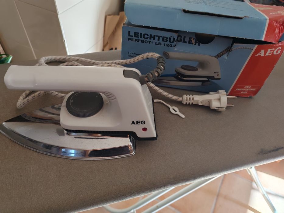 Ferro de engomar AEG como novo