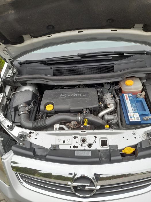Opel  Zafira b 1.7 2010