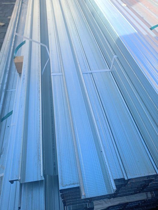 Profil  główny sufitowy  CD 60 grubość  0,5- 4m 3 m 2,6 m