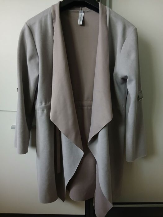 Szara narzutka marynarka