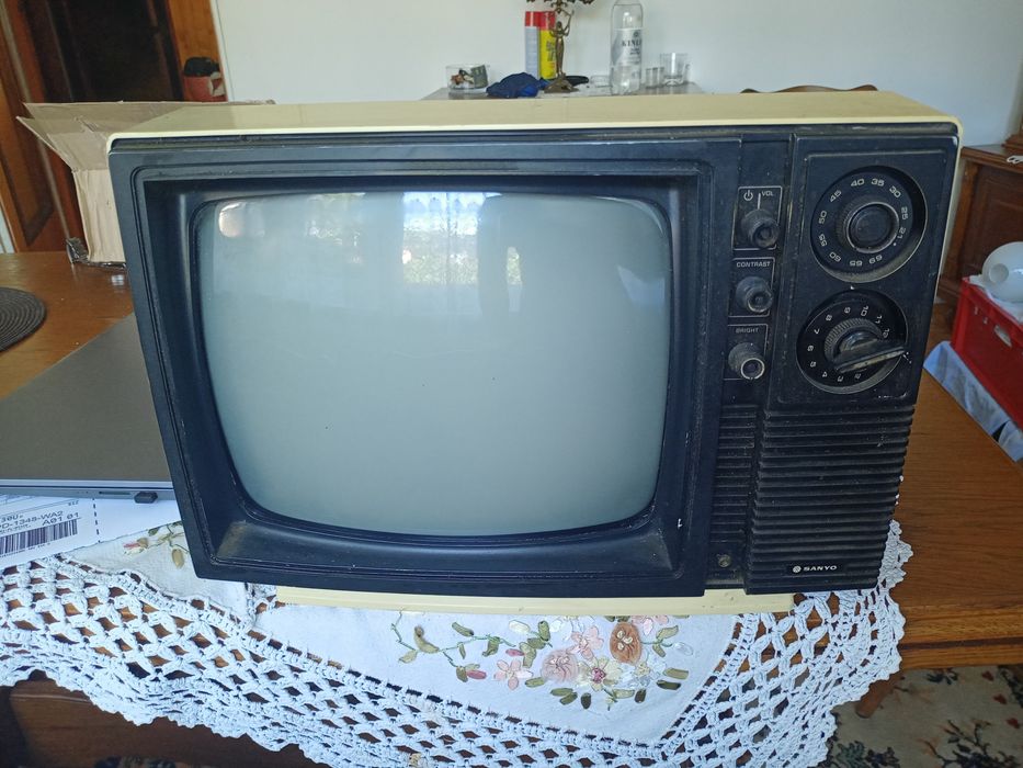 Telewizor Sanyo 12-T260U Zabytek Klasyk Wawa