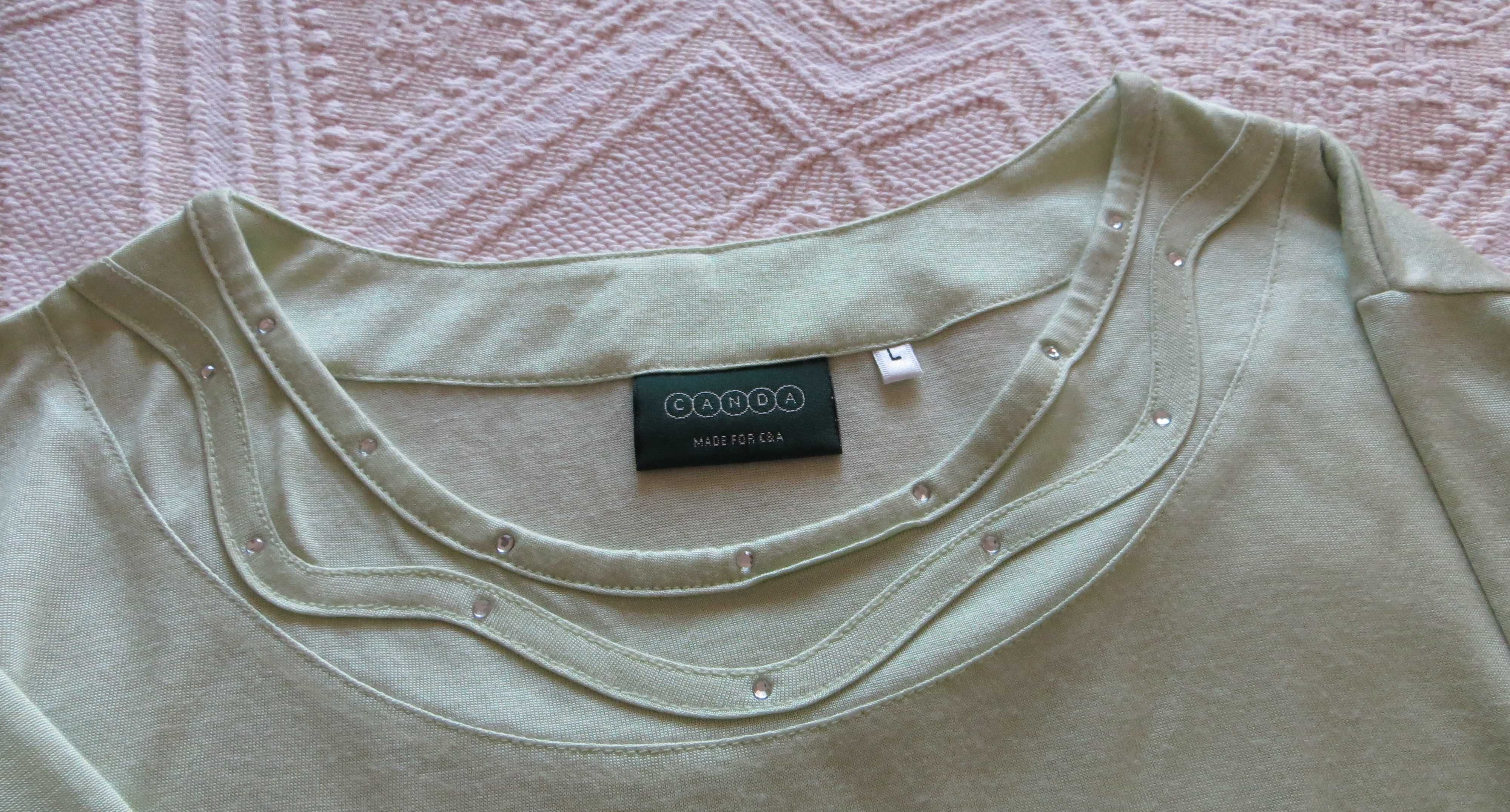 Camisola C&A, c/ aplicações decote, verde Claro - Tamanho L