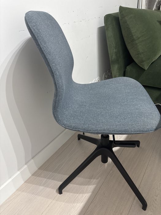 Mesa Secretaria e Cadeira