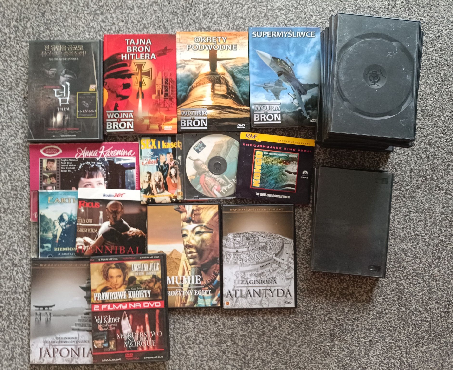 Płyty dvd zestaw plus pudełka