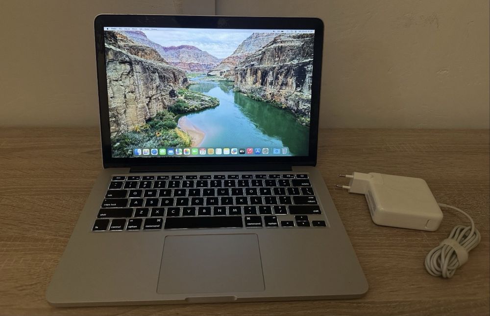 Laptop Macbook Pro RETINA 13,3! SSD! MacOS Sequoia! Intel Iris! DOWÓZ!
