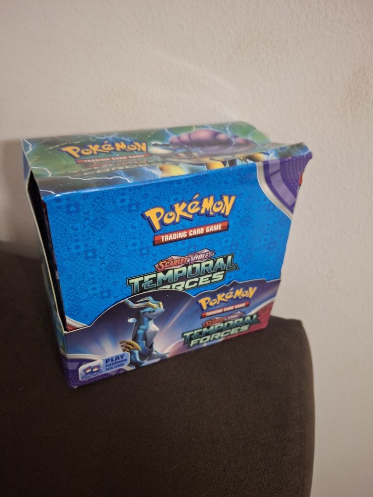 Duża kolekcja kart pokemon