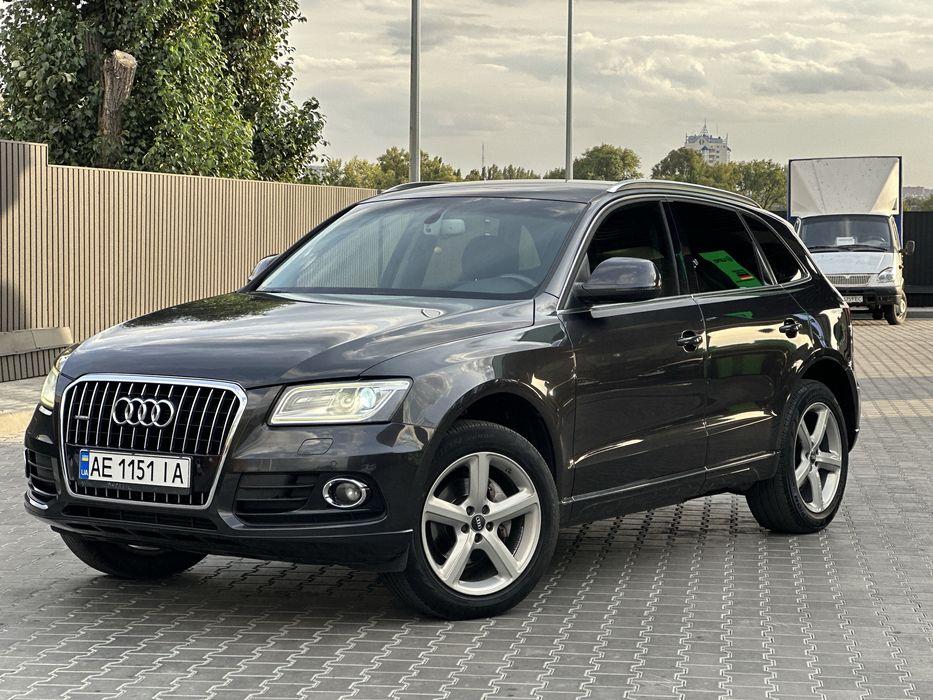 Продам Audi Q5 2012