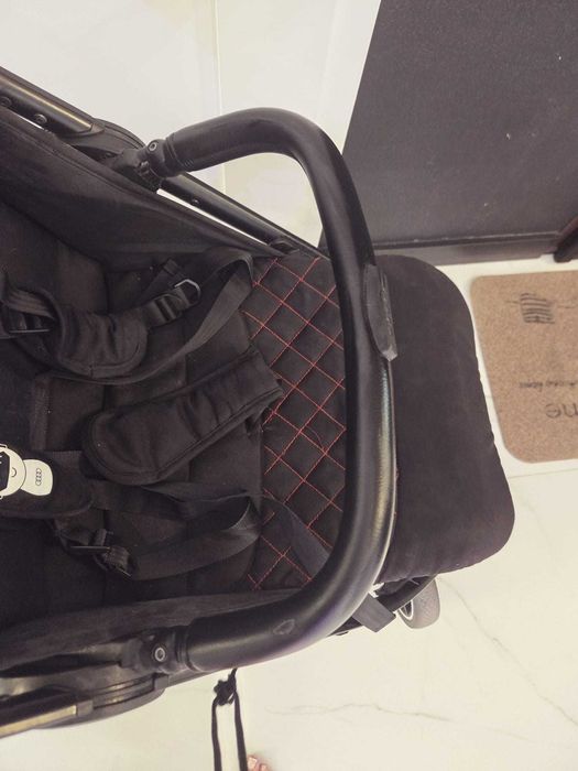 Wózek spacerowy Audi