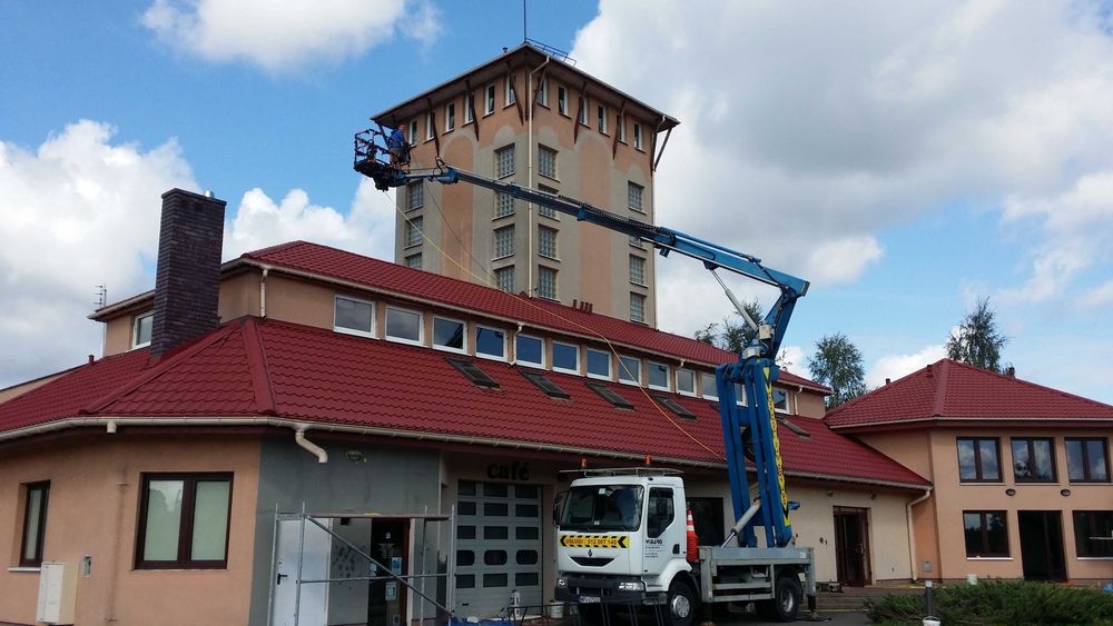 Podnośnik Koszowy Zwyżka, Minikoparka, Wycinka Drzew Przycinanie Koron