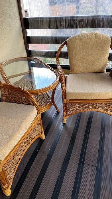 Meble ogrodowe z ratanu wygodny zestaw