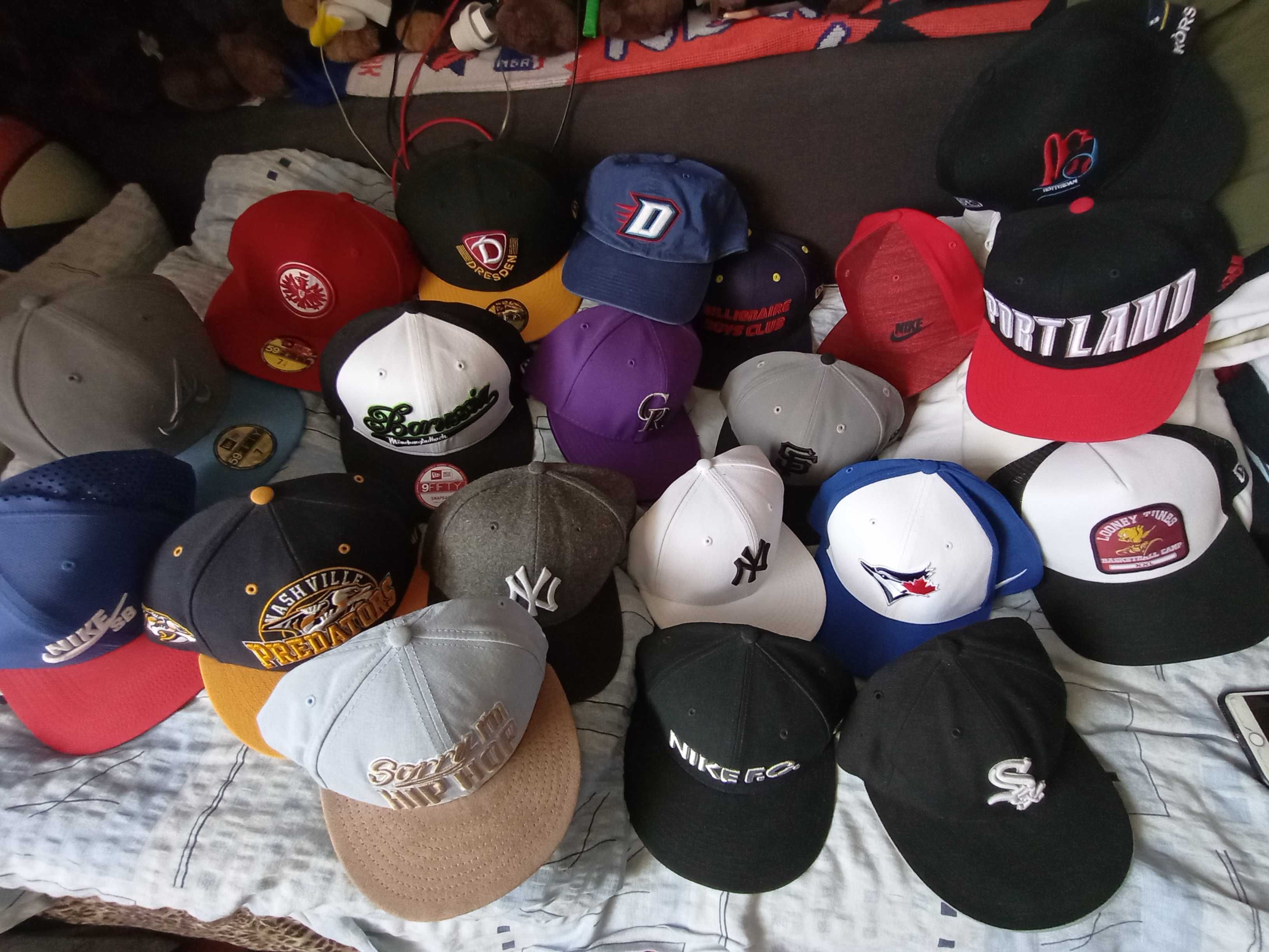Кепки New Era Mitchell and Ness Kangol