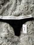 Stringi marki guess