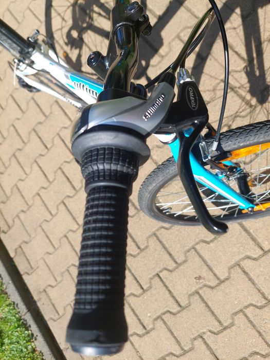 Markowy rower AUTHOR ULTIMA 24, model 2019, biało-niebieski.