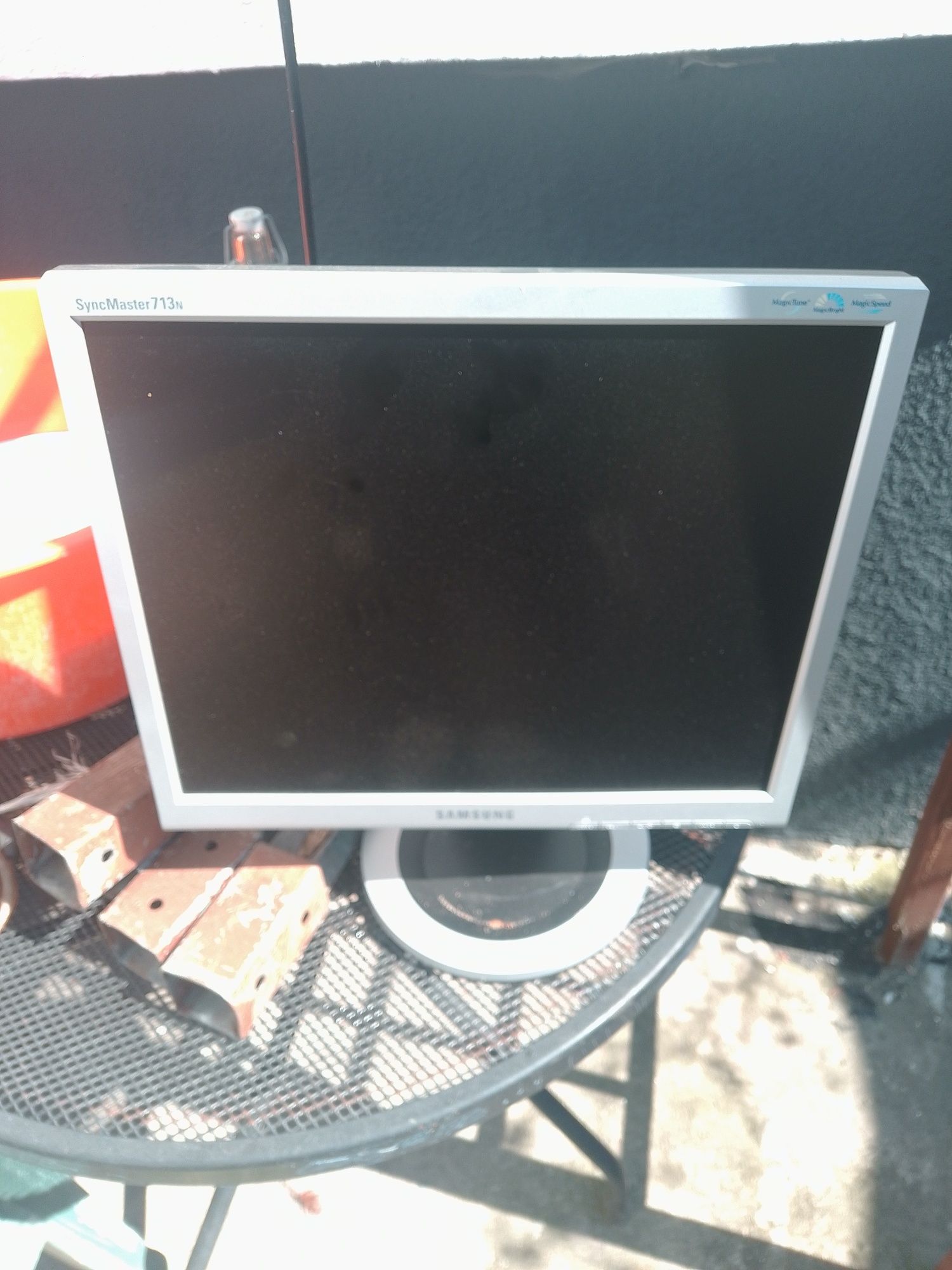 Monitor LCD 17cali