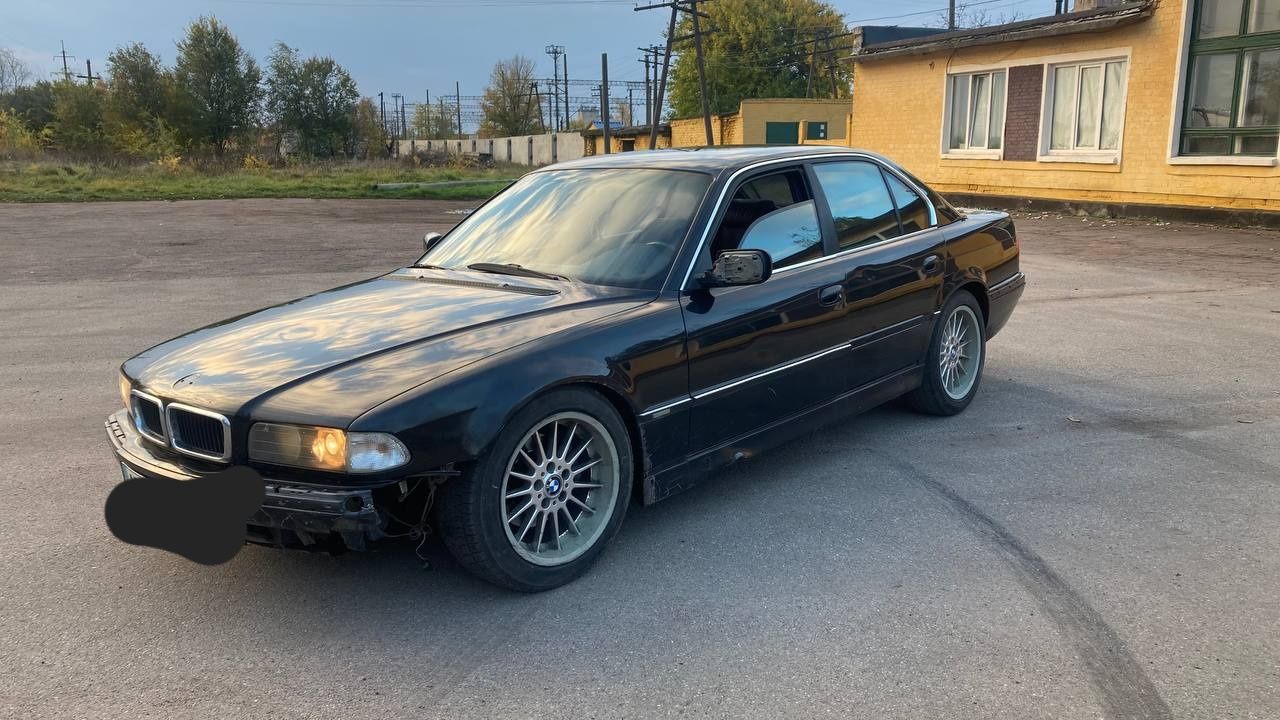Разборка BMW e38 730 1994