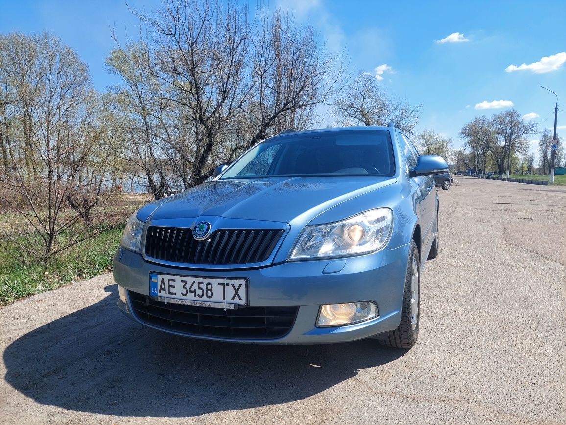 Продам Skoda Octavia A5, 1.6 л, дизель